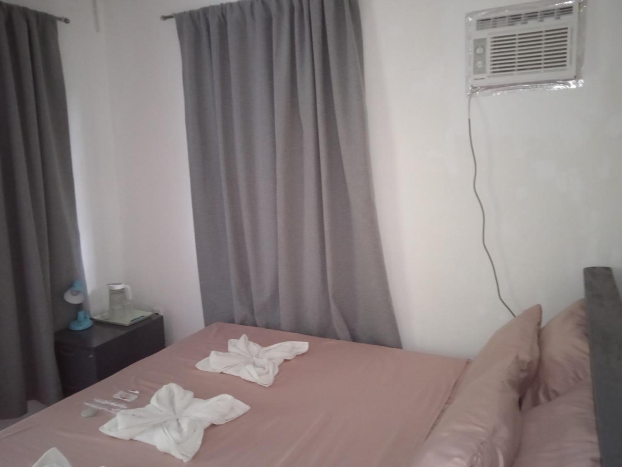 Sarah'S Garden Bnb & Spa Bed & Breakfast Clarin  Eksteriør bilde