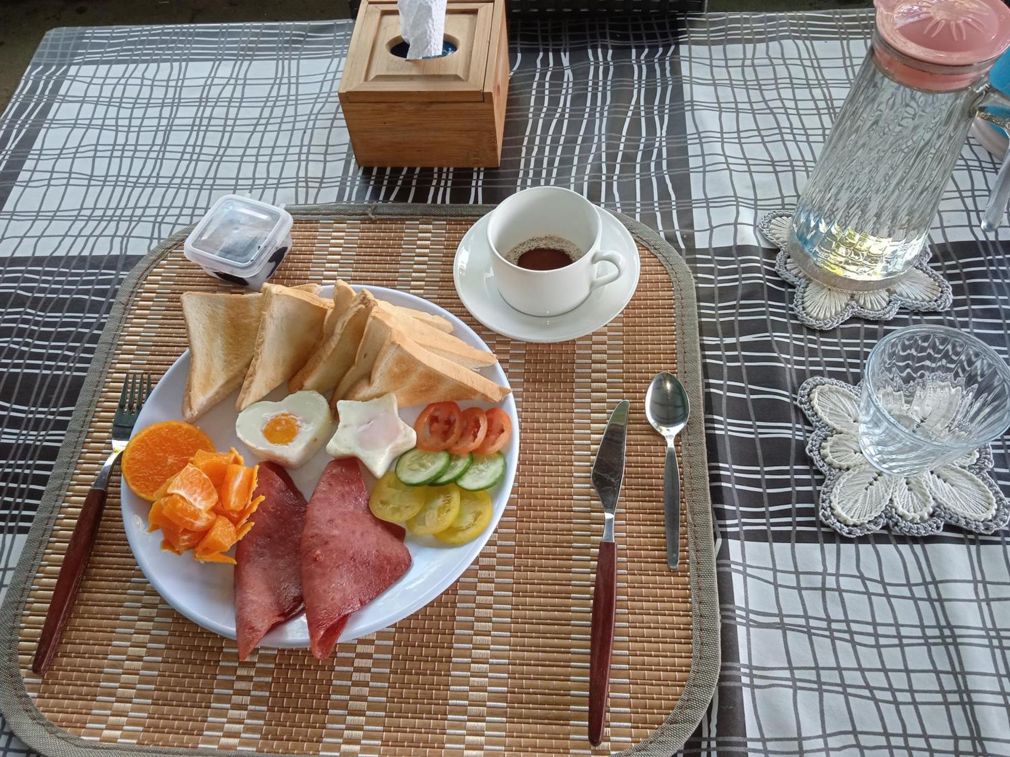 Sarah'S Garden Bnb & Spa Bed & Breakfast Clarin  Eksteriør bilde