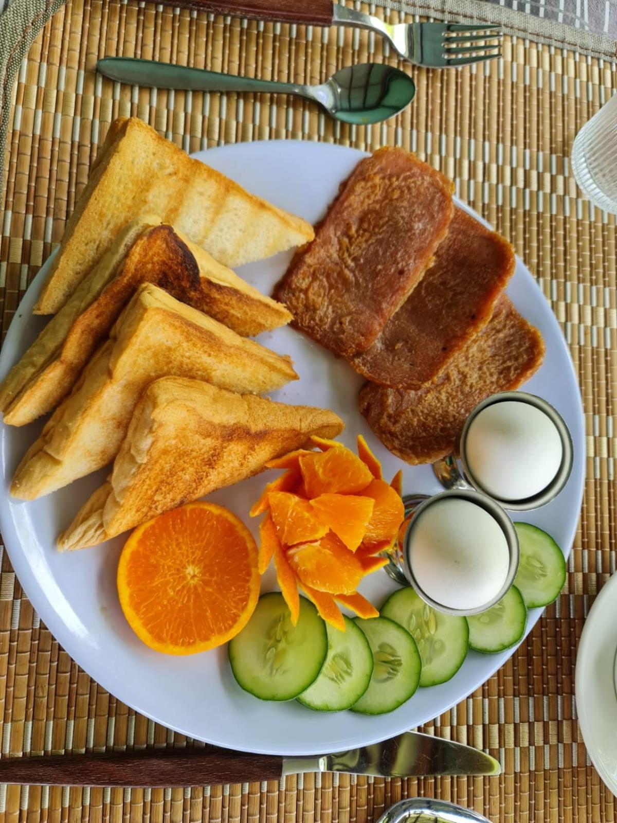 Sarah'S Garden Bnb & Spa Bed & Breakfast Clarin  Eksteriør bilde