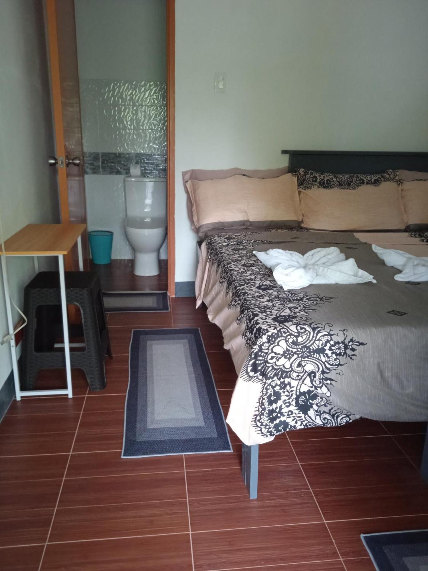 Sarah'S Garden Bnb & Spa Bed & Breakfast Clarin  Rom bilde